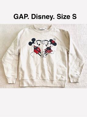 GAP Cream Disney Mickey & Minnie Heart Sweatshirt Ivory Pullover Sweater
